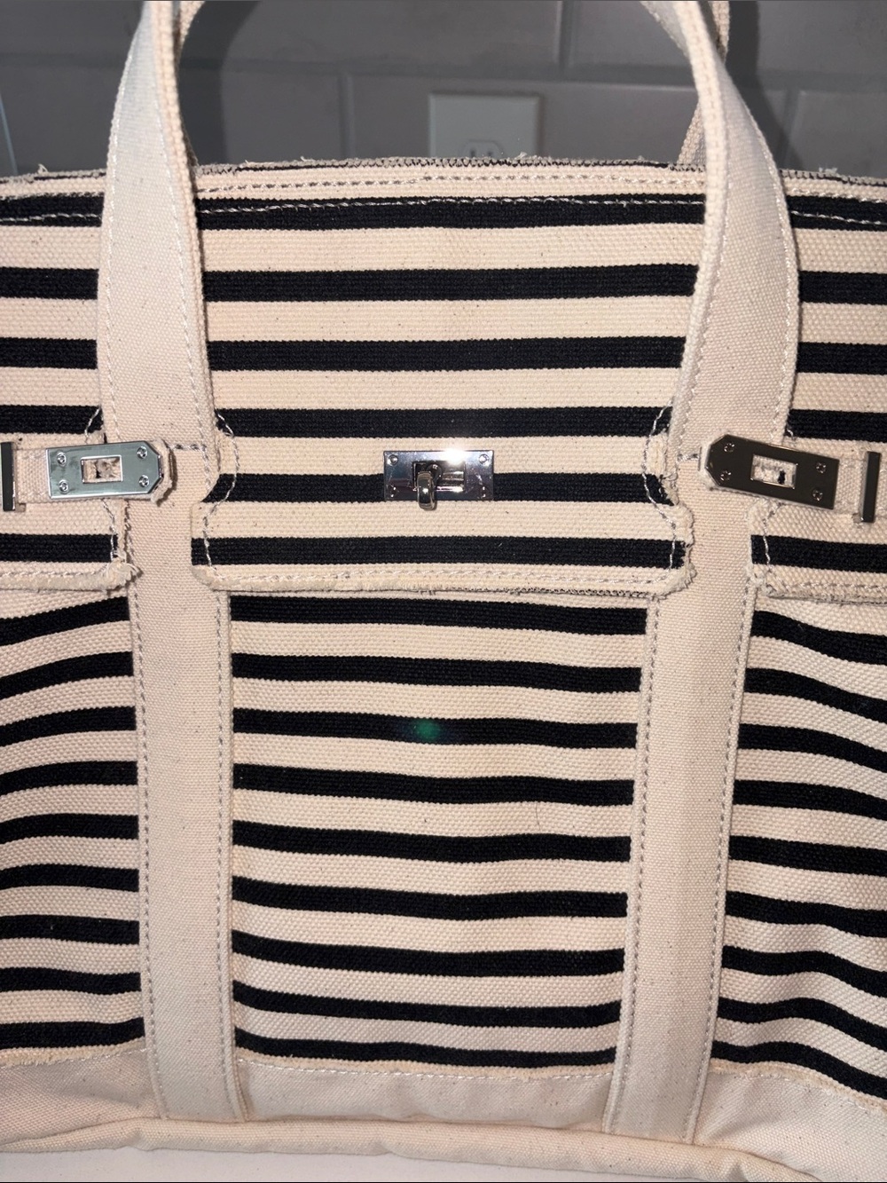 Sunwin Madaket Large Striped Canvas Tote Bag Black White Silver Hardware - Picture 3 of 8
